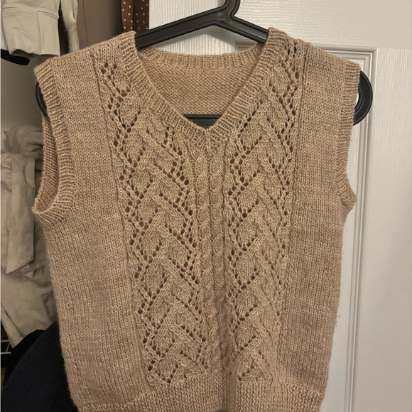Sweater Vest cable knit - Picture 1 of 3